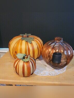 Lot of 3 Fall Decor  Yankee Candle Mercury Pumpkin & Paper Mache Like Pumpkins